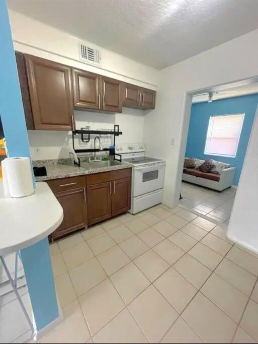 Entire Home By Siesta Key/Closed To Downtown Sarasota megye Kültér fotó